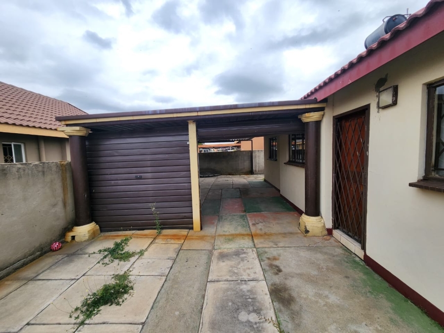 3 Bedroom Property for Sale in Freedom Park North West